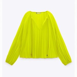 ZARA NWT PLEATED BLOUSE LIME GREEN SIZE L  NEVER WORN